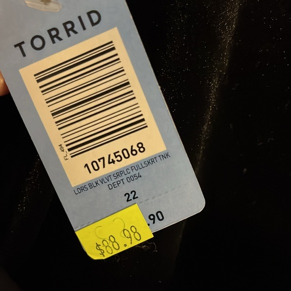 Torrid size 22 ladies black velvet sleeveless dress zip back - Picture 4 of 4